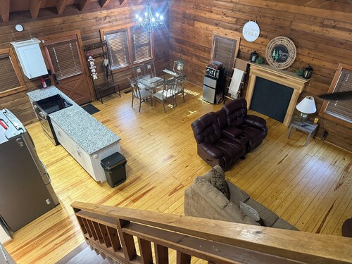 Peaceful 2.5-Acre Retreat Near the City with Space to Unwind