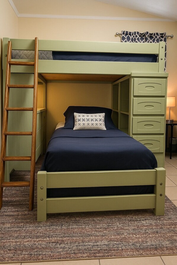 4 bedrooms, desk, iron/ironing board, free WiFi