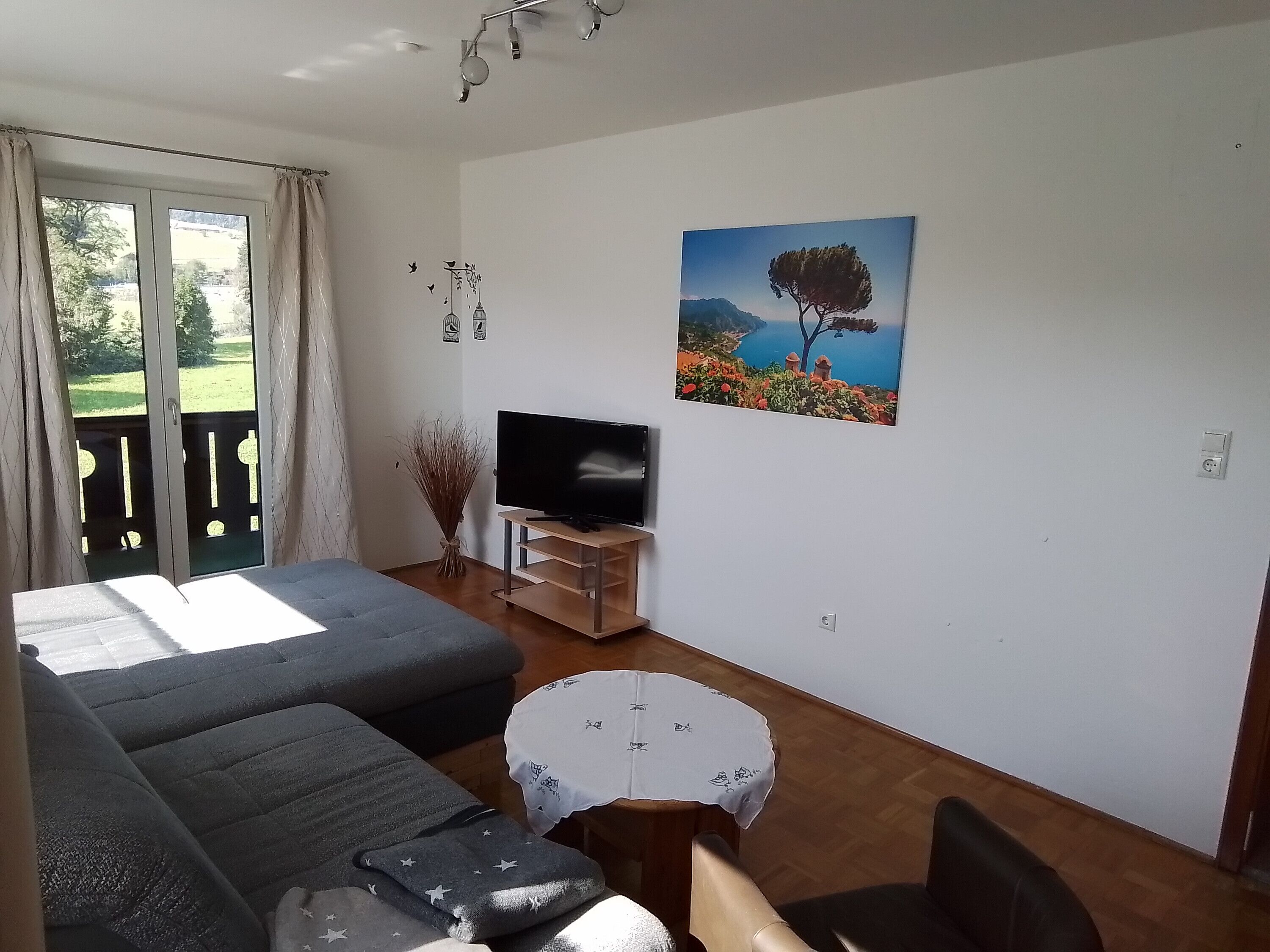 Fernseher, Stereoanlage