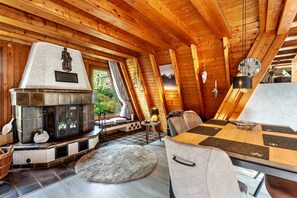 Dining - Holiday Home 'Villa Natura' with Mountain View, Terrace, Garden & Wi-Fi (Meschede)