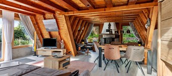 Holiday Home 'Villa Natura' with Mountain View, Terrace, Garden & Wi-Fi
