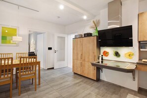 Dining - Holiday Apartment "Stadt Land Fluss Plus" with Private Terrace and Wi-Fi (Arnsberg)