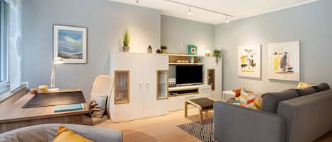 Fernseher, DVD-Player, Stereoanlage