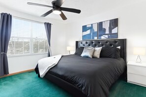 3 bedrooms, desk, iron/ironing board, free WiFi - Oasis: Your Beautiful Single-family Home (Columbus)