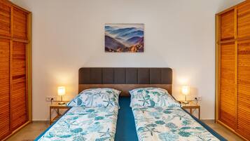 1 bedroom, free WiFi, bed sheets