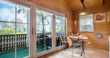 Holiday Home 'Lillis Ferienhaus Nr 27' with Sea View, Private Terrace and Wi-Fi