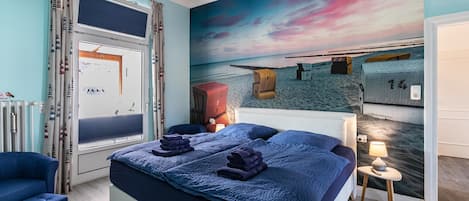 5 bedrooms, iron/ironing board, free WiFi, bed sheets