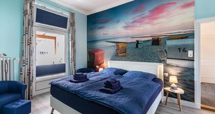 Apartment "Am Historischen Markt" with Private Terrace & Wi-Fi