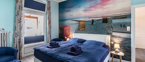 5 bedrooms, iron/ironing board, free WiFi, bed sheets