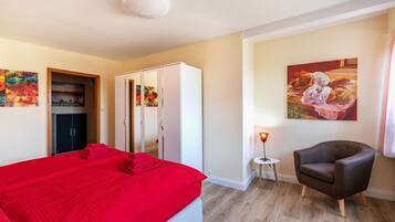 5 Schlafzimmer, Bügeleisen/Bügelbrett, kostenloses WLAN, Bettwäsche