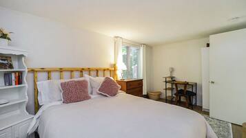 3 habitaciones, escritorio, tabla de planchar con plancha y wifi gratis