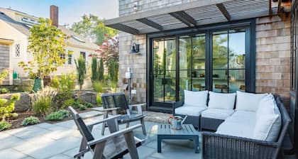 Breathtaking Newly Renovated Rockport Retreat