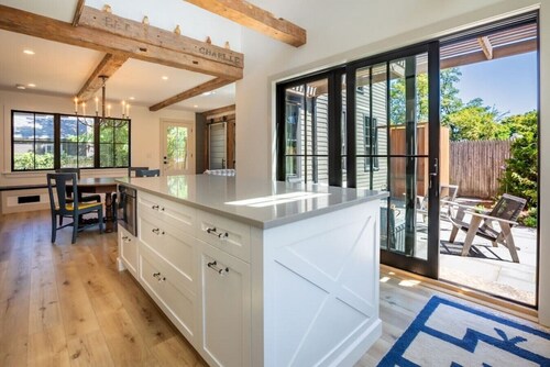 Breathtaking Newly Renovated Rockport Retreat