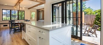 Breathtaking Newly Renovated Rockport Retreat