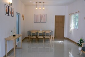 Dining - DeliZia de Villa ,Private Villa at Downtown Satun Province Thailand  (Tambon Phiman)