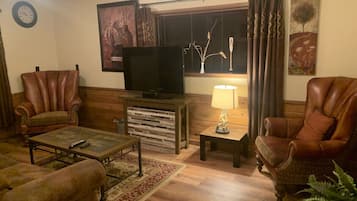 Smart TV, table tennis