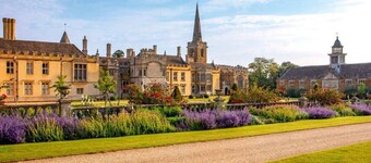 Gardeners Cottage - Hot Tub Packages Available