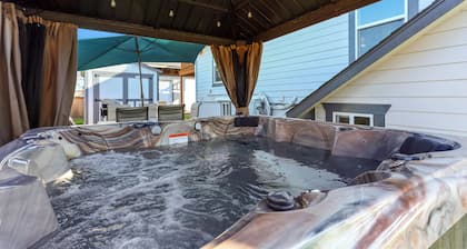 Amber Nook! Always clean, and build to be comfortable!