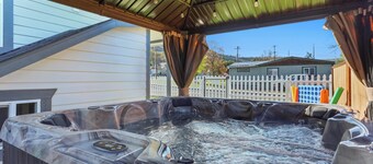 Amber Nook! Always clean, and build to be comfortable!