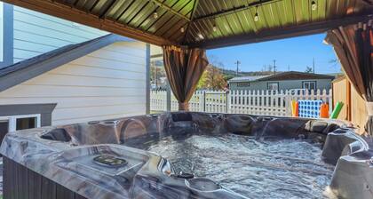 Amber Nook! Always clean, and build to be comfortable!