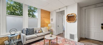 Cozy Studio with Parking | Near UC, Zoo, Downtown