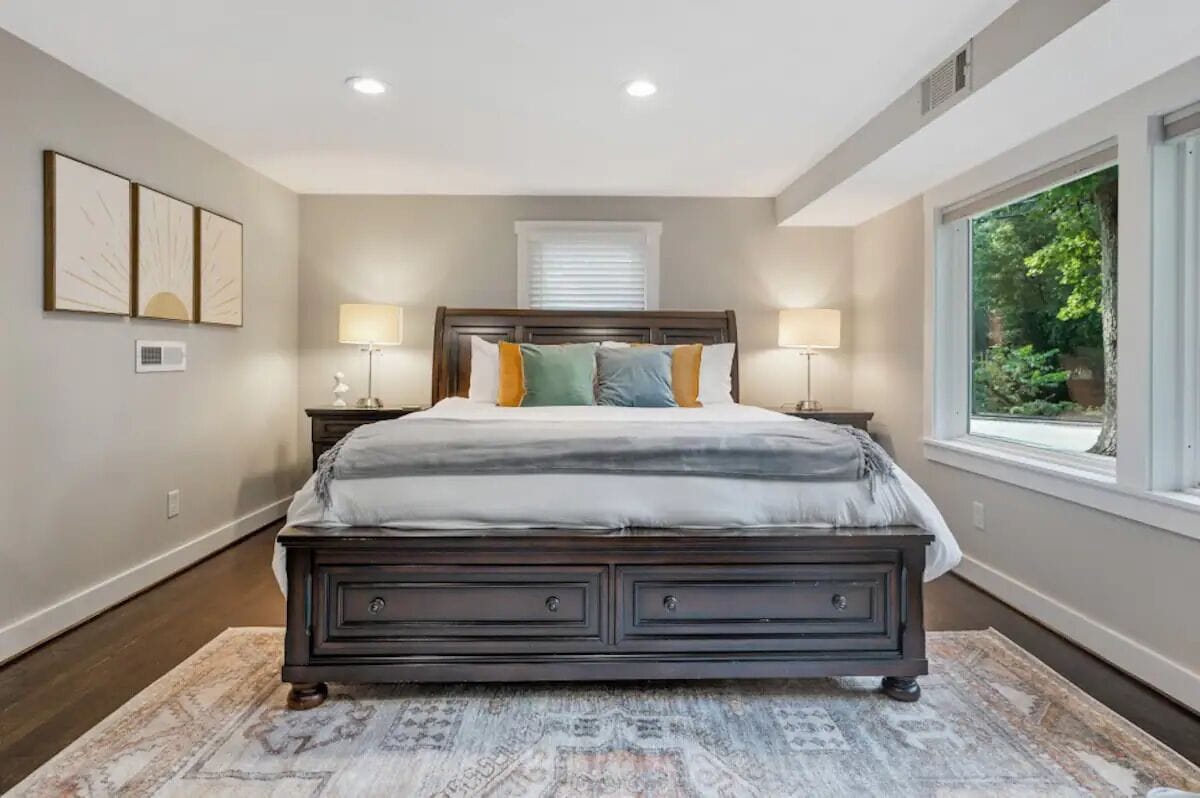NEW! Downtown Raleigh Escape~Spacious~Office