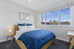 3 bedrooms, iron/ironing board, WiFi
