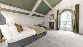 8 bedrooms, individually decorated, individually furnished, free WiFi