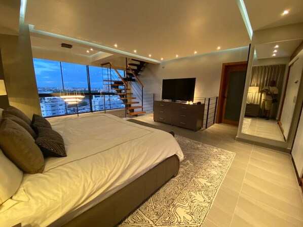 1 bedroom, desk, iron/ironing board, WiFi