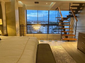 1 bedroom, desk, iron/ironing board, WiFi