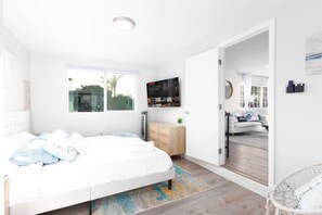 4 Schlafzimmer, Bügeleisen/Bügelbrett, Reisekinderbett, WLAN