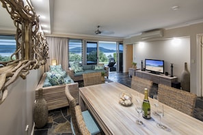 Apartment, 2 Bedrooms, Ground Floor (Poinciana 006) | Living area