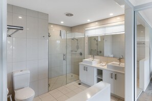 Appartamento Executive, 3 camere da letto, lato spiaggia (Poinciana 201) | Bagno