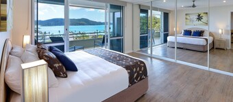 Poinciana Lodges -Ocean Views