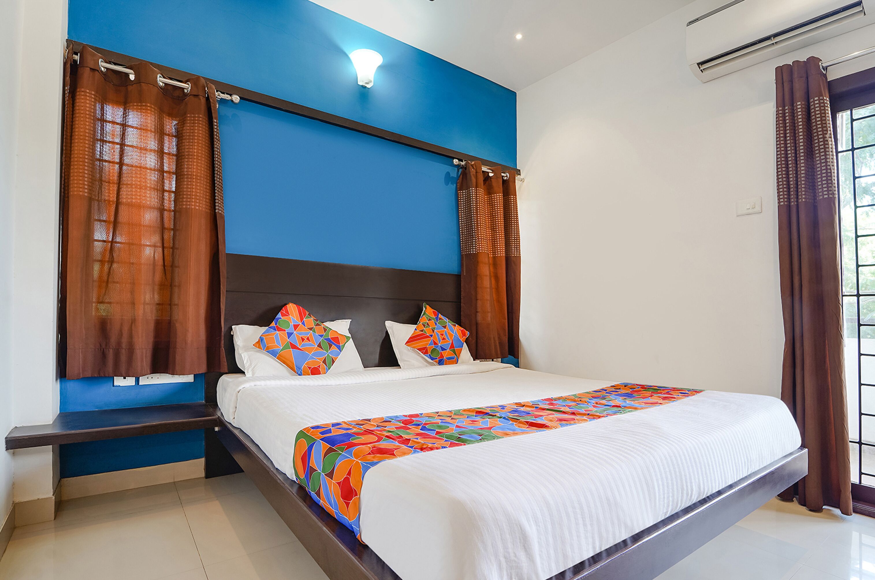 egyptian cotton sheets, premium bedding, in-room safe, free wifi