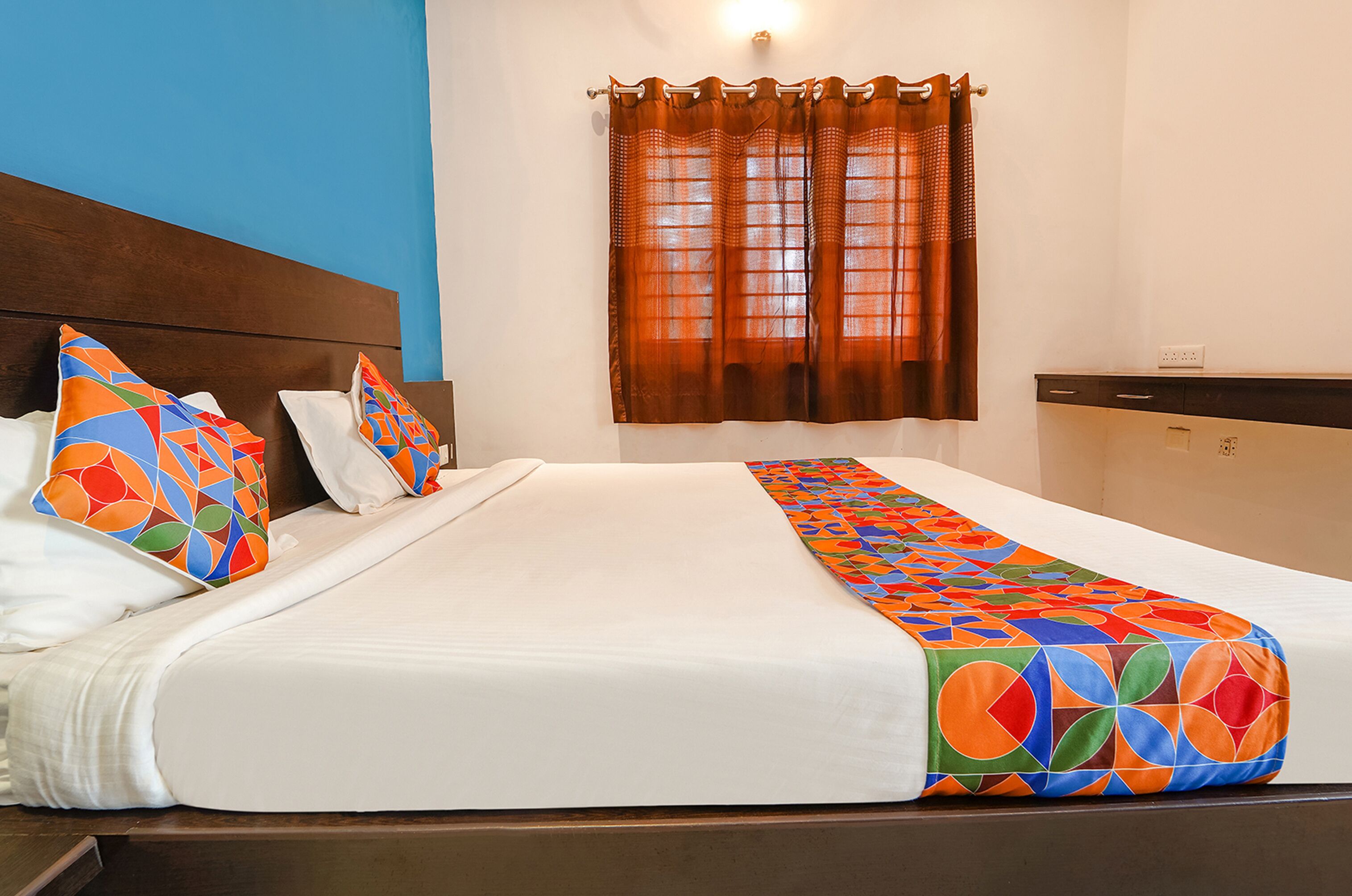 egyptian cotton sheets, premium bedding, in-room safe, free wifi