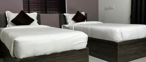 Premium Room | Egyptian cotton sheets, premium bedding, in-room safe, free WiFi