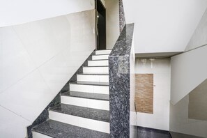 Lobby - Fabexpress Sai Lodging (Nashik)