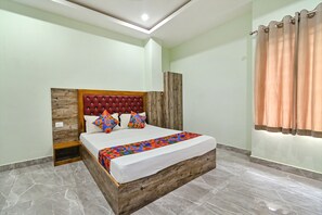 Egyptian cotton sheets, premium bedding, in-room safe, free WiFi - Fabexpress Siddhi Villa (Guwahati)