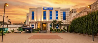 Fabhotel Jalandhar Corporate Suites