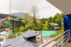 Balcony - Fabhotel The Moon (Manali)
