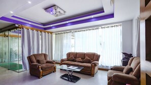 Kawasan tempat duduk lobi