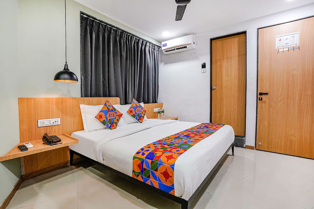 Deluxe Room | Egyptian cotton sheets, premium bedding, in-room safe, free WiFi