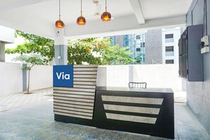 Reception - Fabhotel Skyline I (Pune)