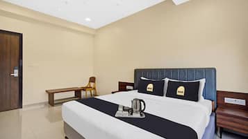 Egyptian cotton sheets, premium bedding, in-room safe, free WiFi