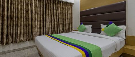 Økonomi-dobbeltrom | Safe på rommet, skrivebord og strykejern/-brett