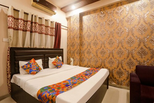 Fabhotel Happy Stay Inn