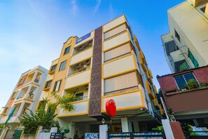 Exterior - Fabhotel Happy Stay Inn (Nagpur)