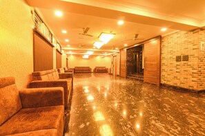 Banquet hall - Fabhotel Prime Tiyara Inn (Barasat)