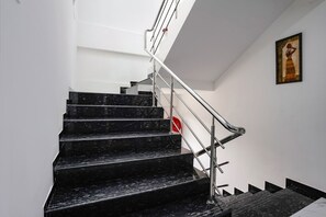 Lobby - Fabhotel Fortuna Inn (Navi Mumbai)